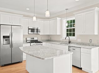 46 Acadia Ln #58, Exeter, NH 03833
