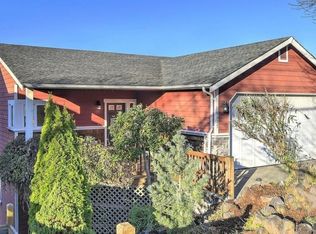 5935 16th Ave SW, Seattle, WA 98106