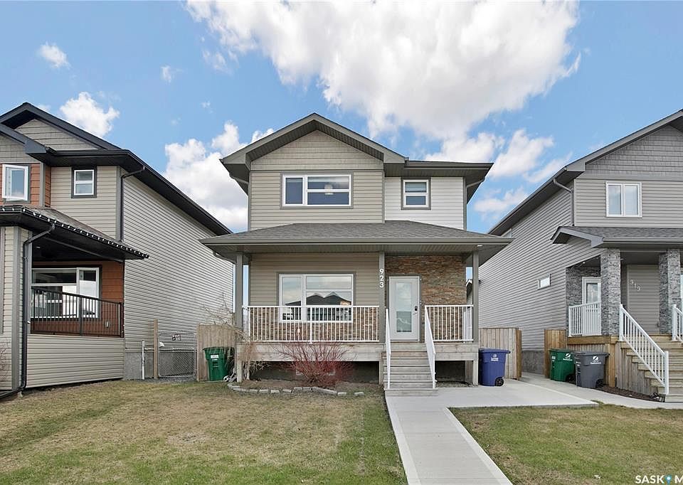 1st image of 923 Kloppenburg CRESCENT