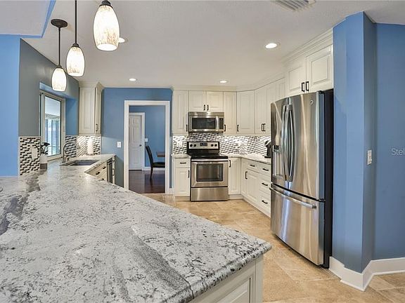 4th image of 2991 Mayfair Ct