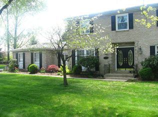 985 Yorkshire Rd, Bethlehem, PA 18017