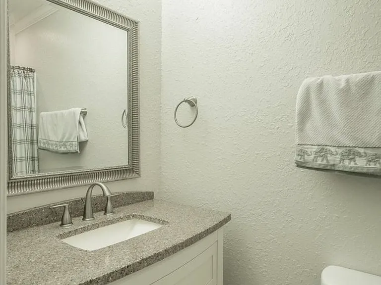 4800 Maryland Dr — Photo 18