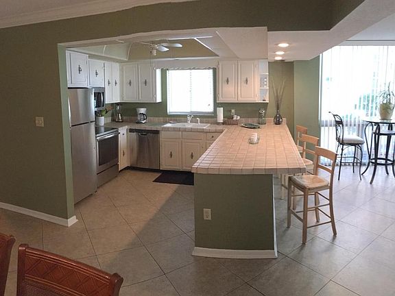 4th image of 900 Gulf Shore Dr Unit 1046