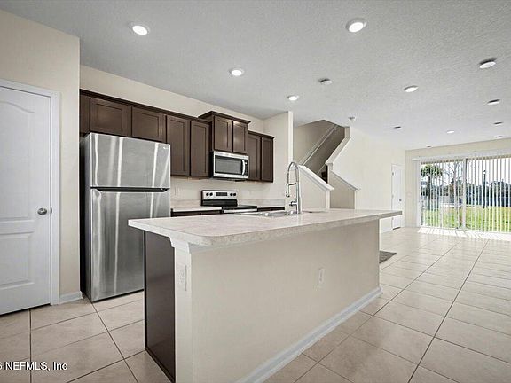 3rd image of 8212 LAROSE Road