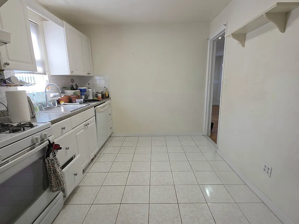 14 E Homestead Ave #2