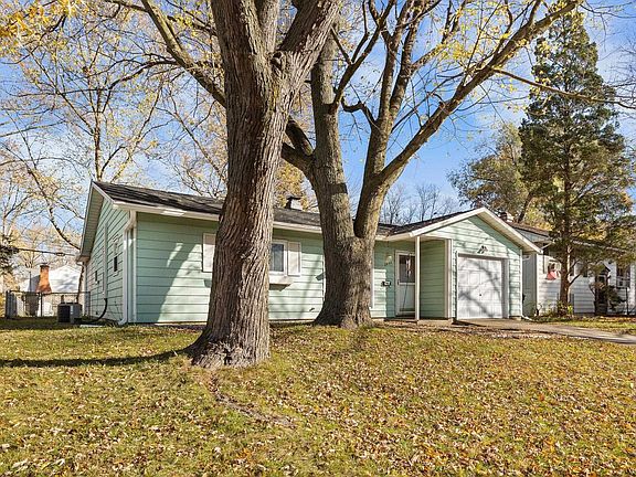 2nd image of 2402 Ottawa Dr