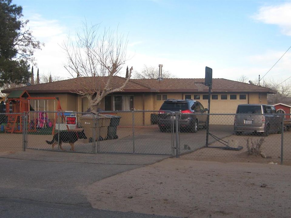 2nd image of 11001 Hemlock Ave