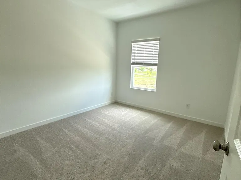 7621 Dakota Dr — Photo 7
