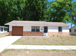 39335 9th Ave, Zephyrhills, FL 33542