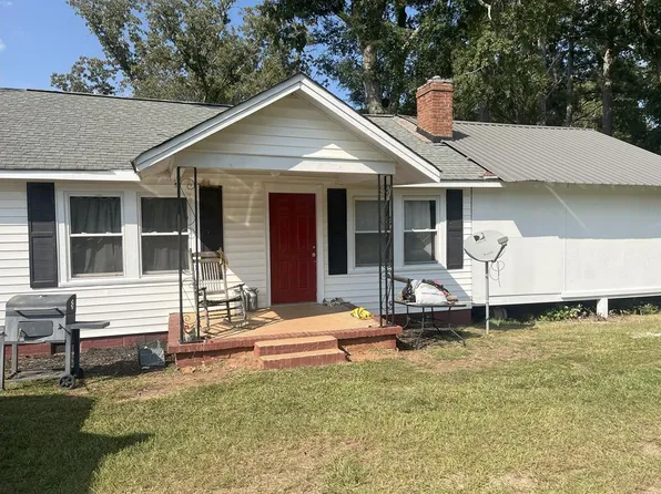 206 Riley Rd S, Greenwood, SC 29646