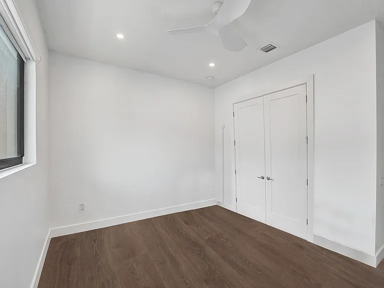 5939 Brookfield Cir W — Photo 19