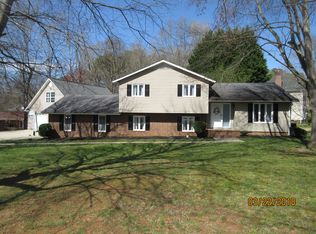 701 Huntington Rd, Easley, SC 29642