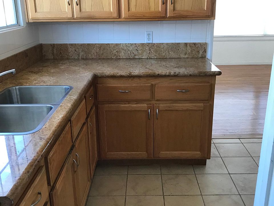 2nd image of 1039 N Neptune Ave