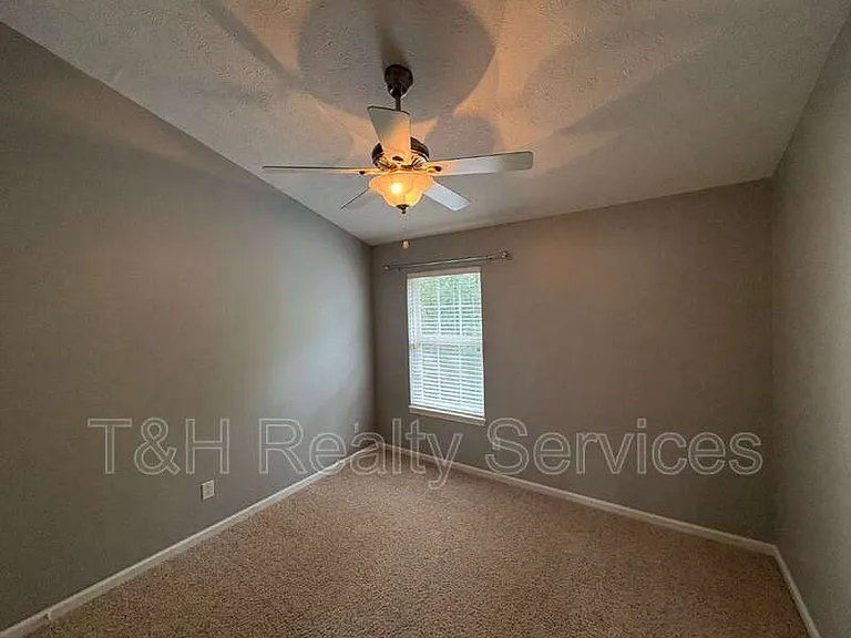 9059 Rider Dr — Photo 17