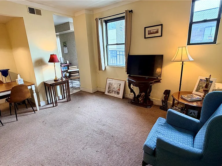 200 S Millvale Ave #202 — Photo 2