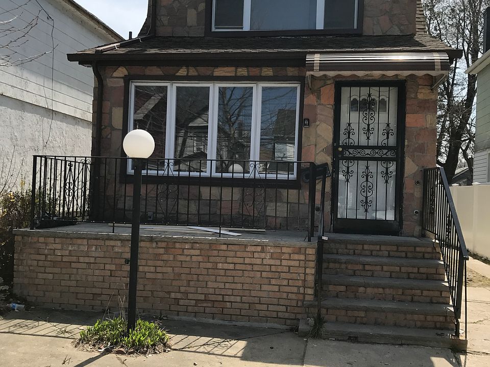 1st image of 197-1 116 Ave
