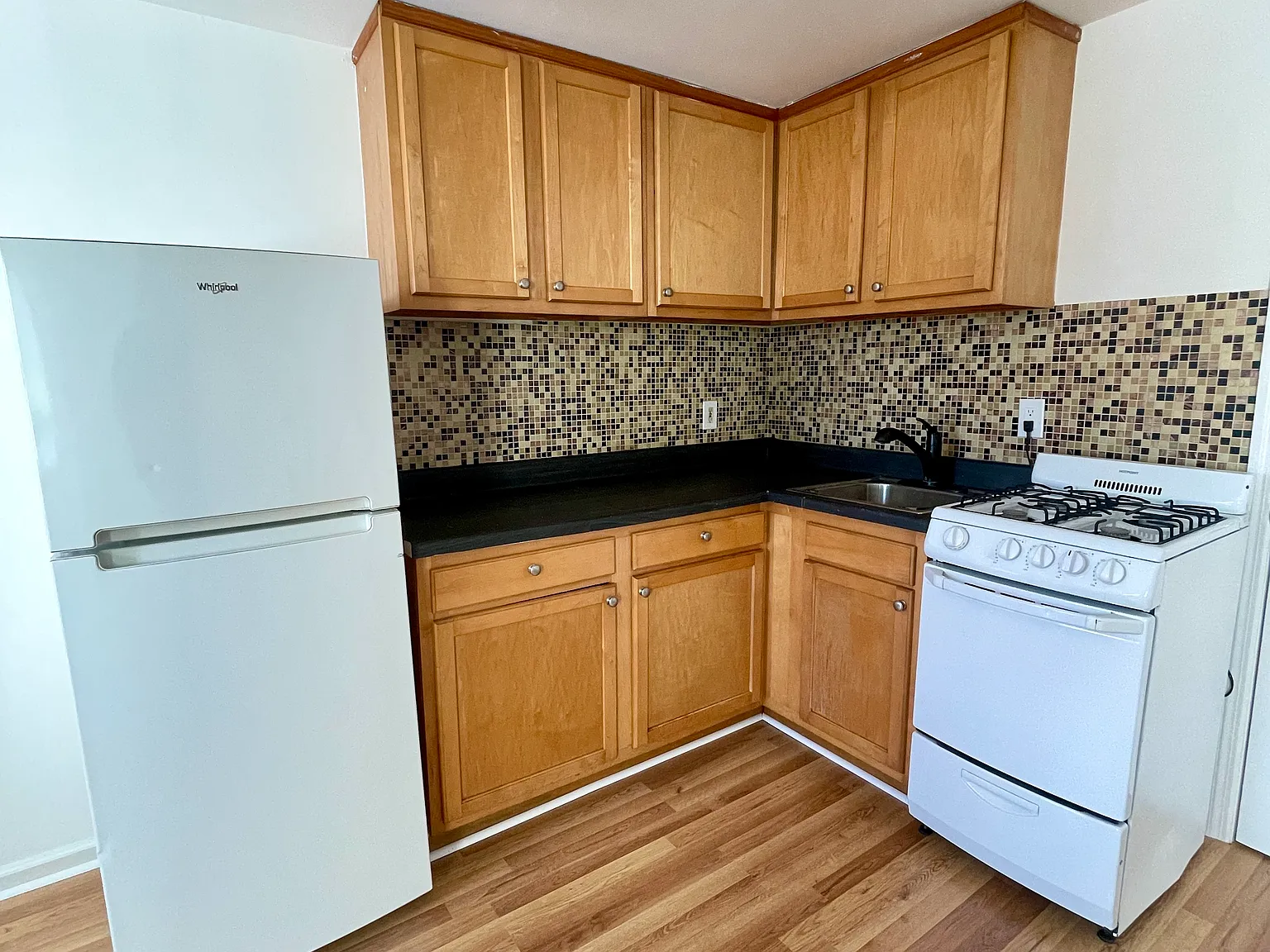 1 bed, 550 sqft, $1,600 — Photo 4