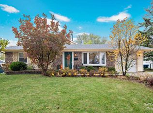 920 Gregory Ln, Schaumburg, IL 60193