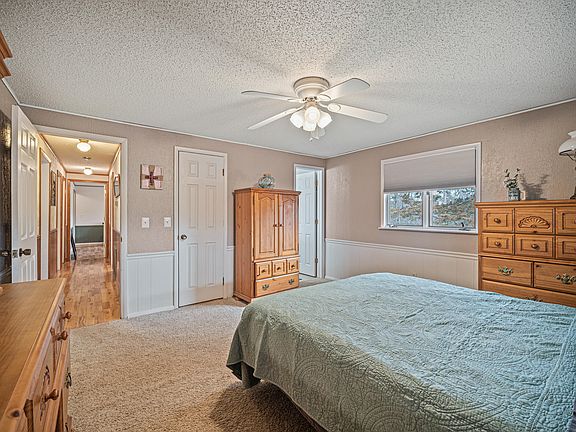 5th image of 27 Oak Shadow Dr