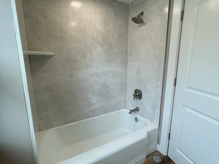 239 E Crestwood St #4 — Photo 8