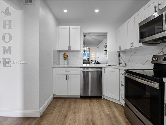 3rd image of 2551 Aragon Blvd APT 411