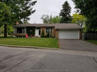 17 Palomino Cres, Toronto, ON M2K 1W2