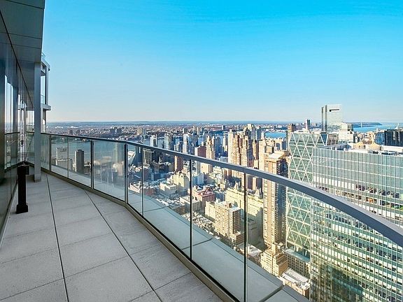 4th image of 242 W 53rd St Penthouse D