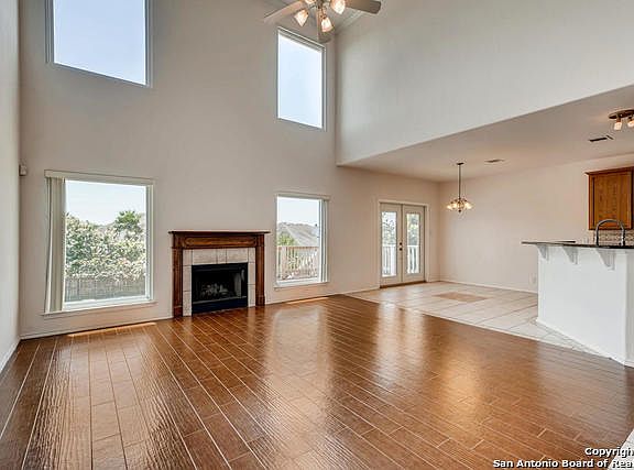 3rd image of 21003 La Pena Dr