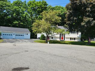 17 Rolfe Cir, Gardiner, ME 04345