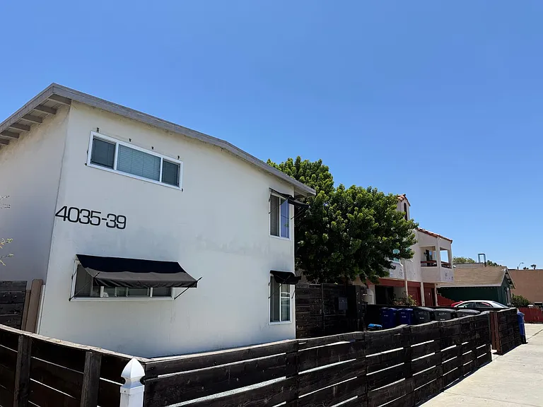 Chamoune Ave — Photo 19