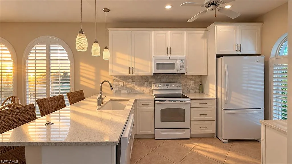 2 bed, 2.0 bath, 1016 sqft, $2,300 — Photo 3