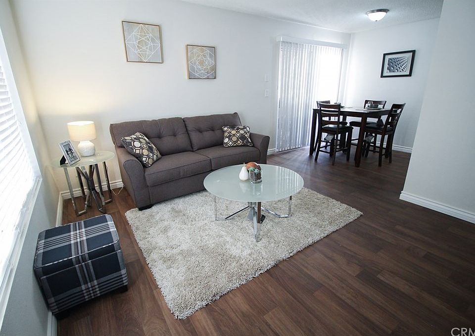 1st image of 15149 Woodruff Pl