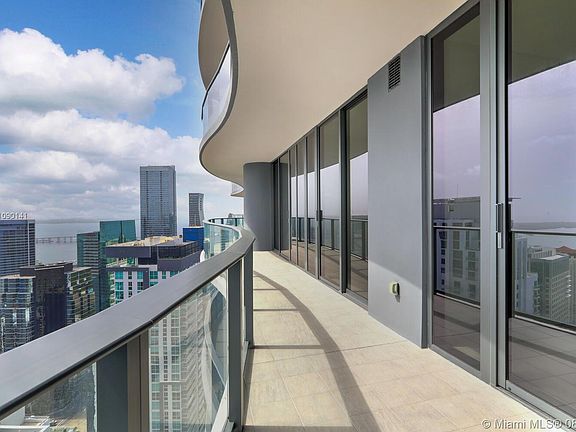 2nd image of 1000 Brickell Plz Penthouse 5103