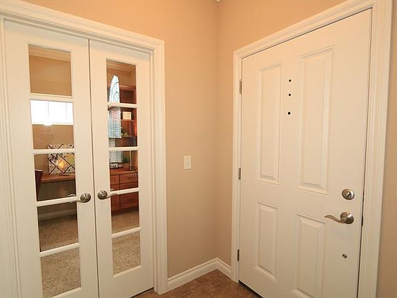 3rd image of 6828 Liberty Cir