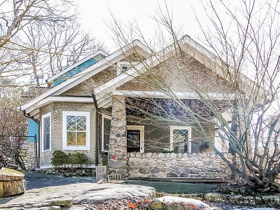 2nd image of 50 Chestnut Dr