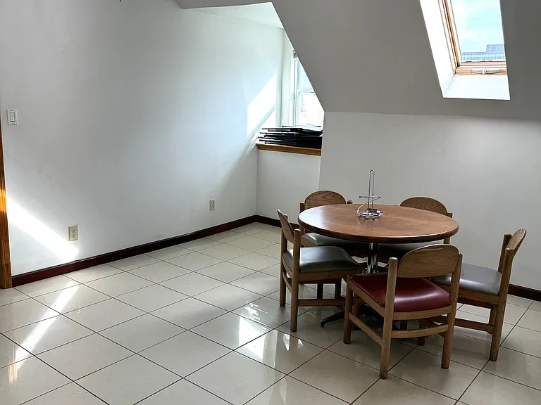 125 Stratford Ave #4 — Photo 13