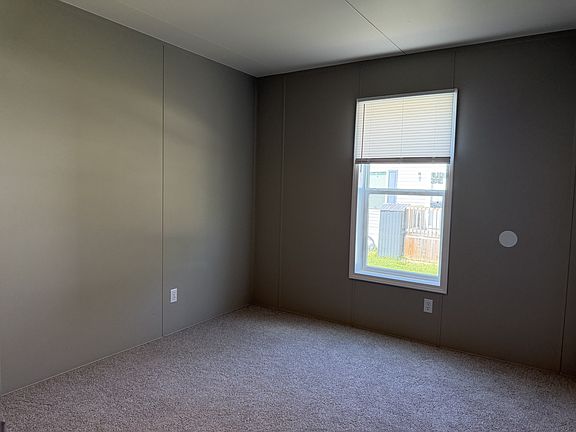 2nd image of 400 Wonderland Dr