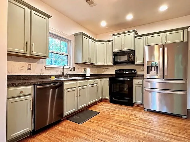 284 William Nye Dr SE — Photo 6