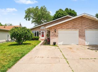 827 N Wiggs St, Griffith, IN 46319