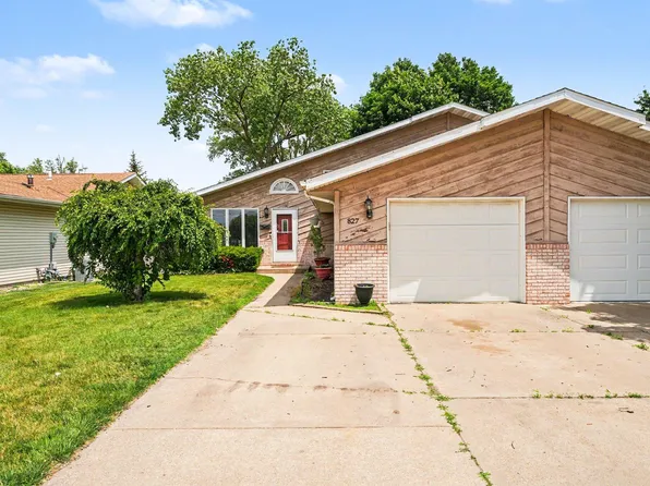 827 N Wiggs St, Griffith, IN 46319