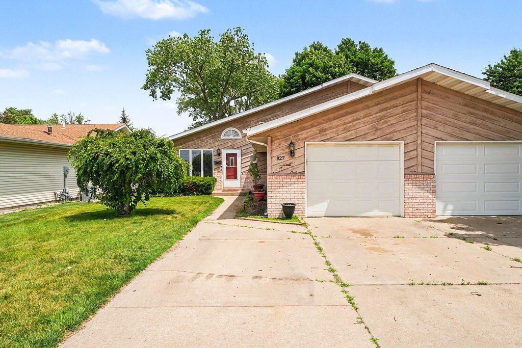 827 N Wiggs St, Griffith, IN, Griffith