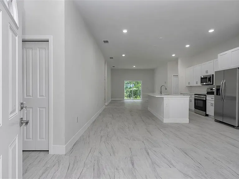 4592 SW Channel Heights Ct — Photo 7
