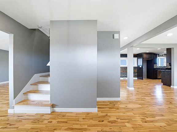 3rd image of 42212 E Ridgecrest Loop NE