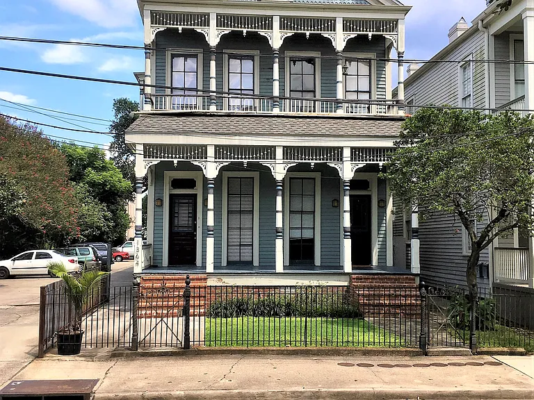1364 Camp St — Photo 1