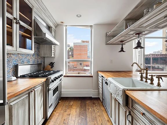 4th image of 201 W 17th St APT 8B