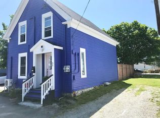 31 Barnard St, Yarmouth, NS B5A3T4