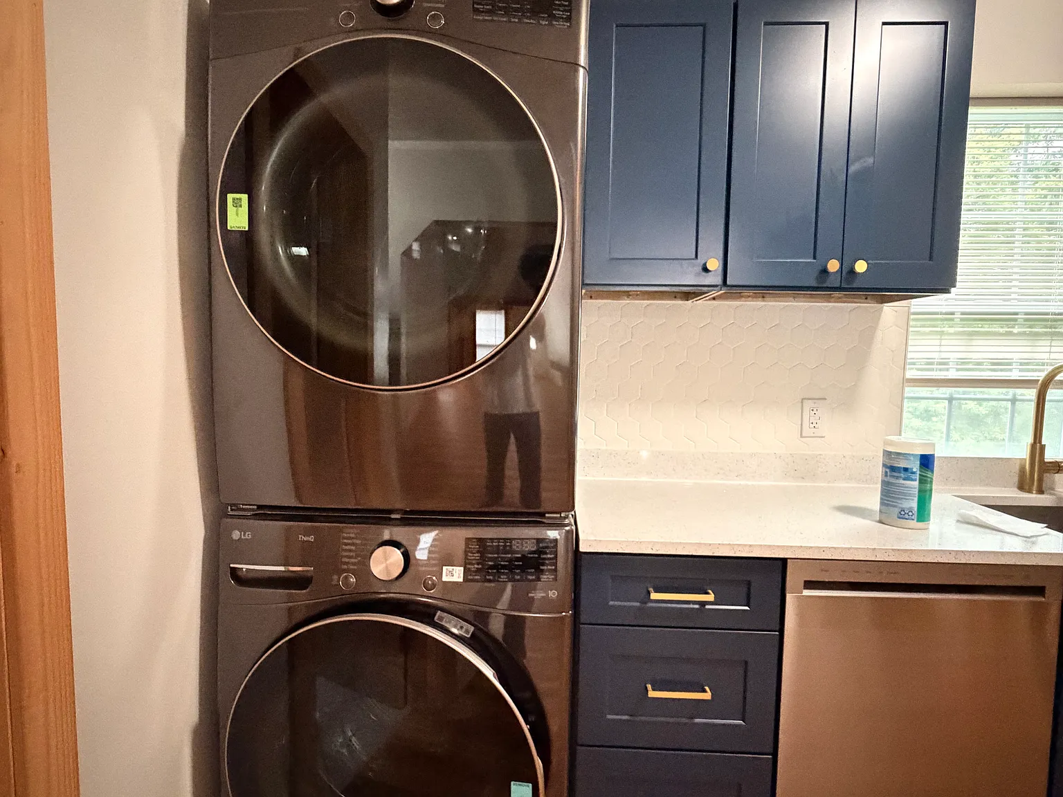 2 bed, 900 sqft, $1,600 — Photo 3
