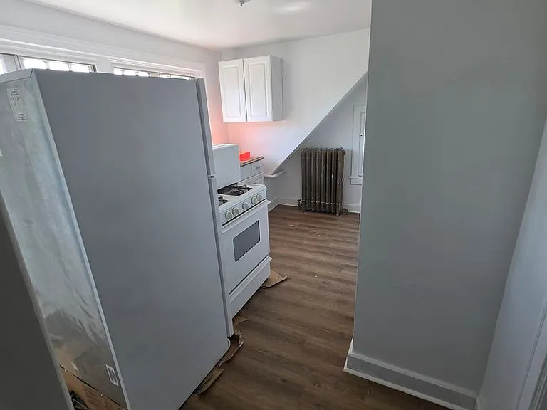 1858 Guernsey Ave — Photo 25