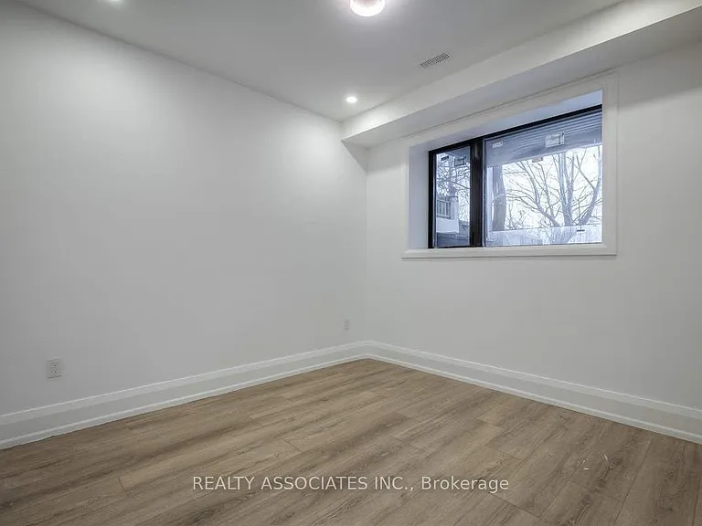 31 Ennerdale Rd #1A — Photo 13