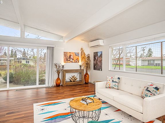 4th image of 1233 1st St